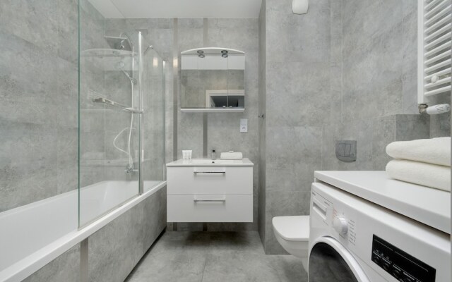 Apartment Near the River by Renters