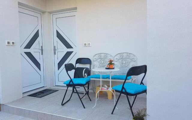 Miran odmor u srcu Pule! Apartman Iva 60m2.