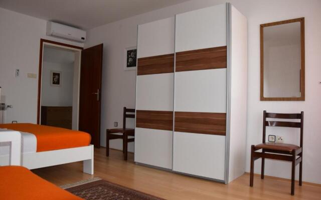 Apartments Crobeg