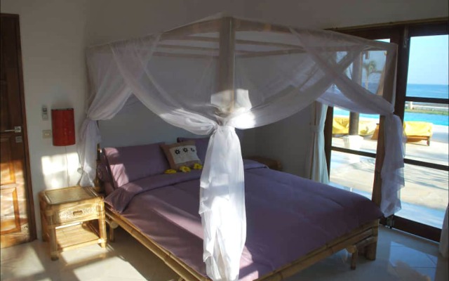 Villa Cerah Beachfront Holiday House