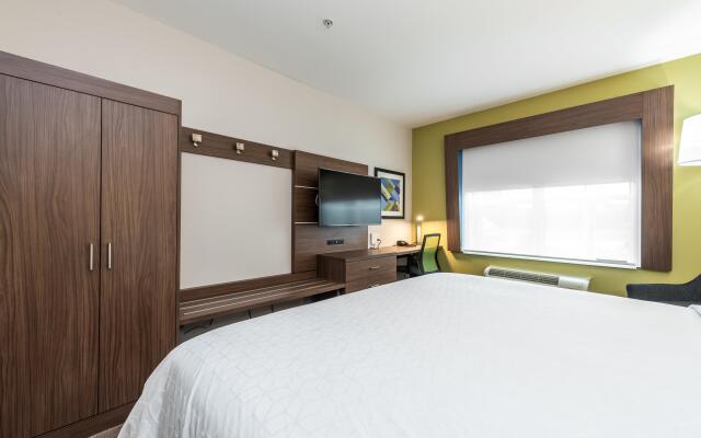 Holiday Inn Express & Suites Lagrange I-85, an IHG Hotel