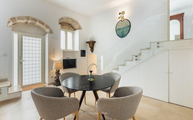 L Escalier Suite in Noto