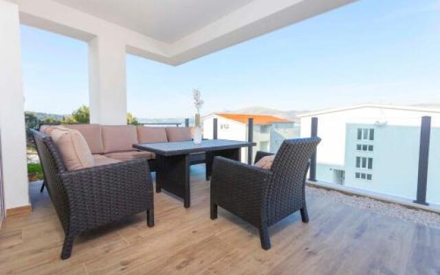 Apartment Solis Okrug Gornji