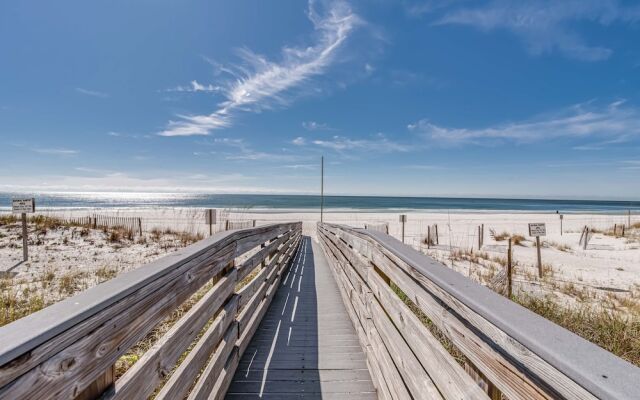 Clnd2101 4 Bedroom Condo