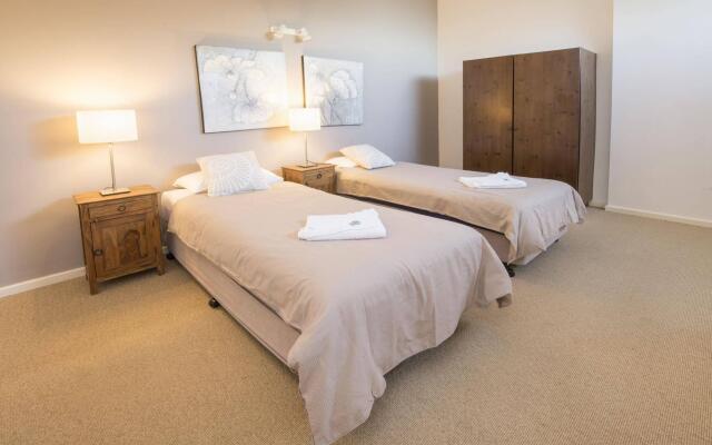 Cape View Beach Resort	