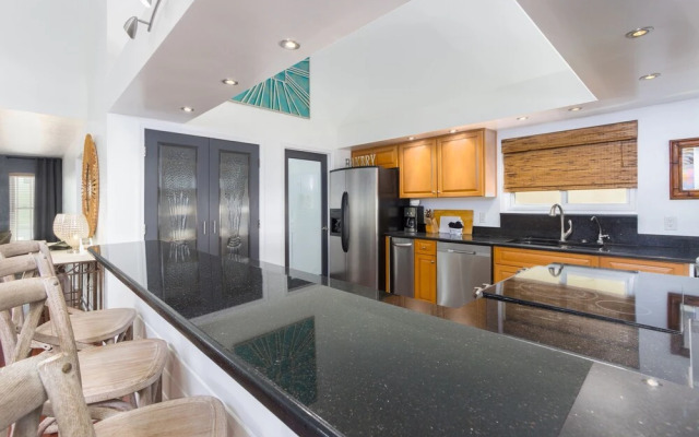 On The Rocks 6 Bedroom Home by Redawning