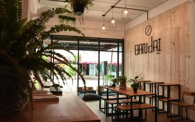 Bandai II Poshtel
