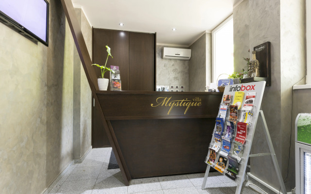 Villa Mystique