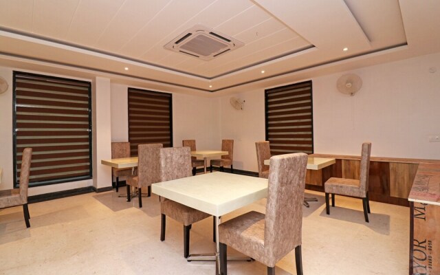 Capital O 16651 GRD SUITES