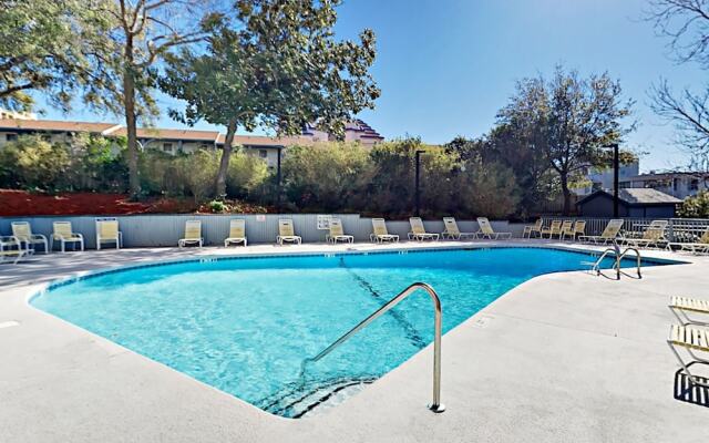 All-suite Sea Mark Getaway - Pool & Inlet Views 3 Bedroom Condo