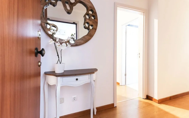 Rato Elegant By Homing