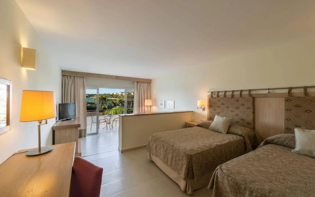 Blau Privilege Porto Petro Beach Resort & Spa