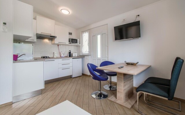 Amazing Home in Piran With Wifi and 1 Bedrooms