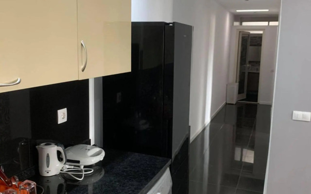 Mar House Apartments