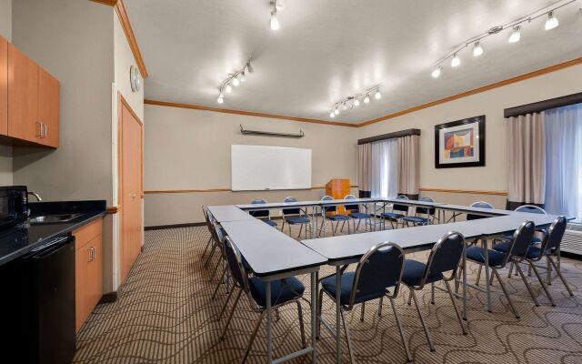 Comfort Inn & Suites