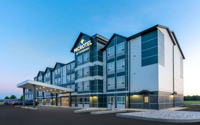 Microtel Inn & Suites by Wyndham Portage La Prairie