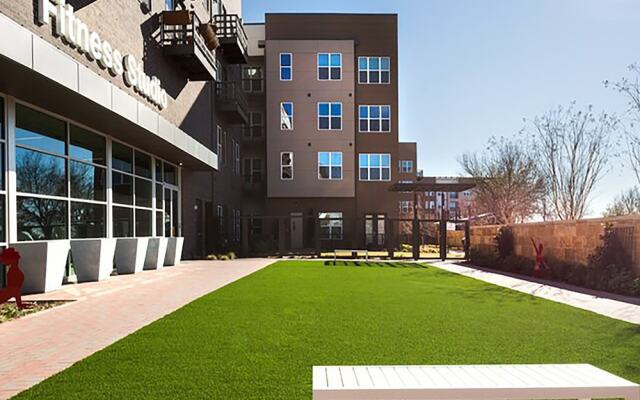 Urbanlights at Legacy West