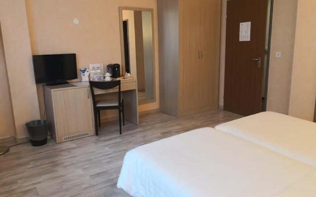 Hotel De La Vieille Tour – Guest Rooms – La Tour-de-Peilz