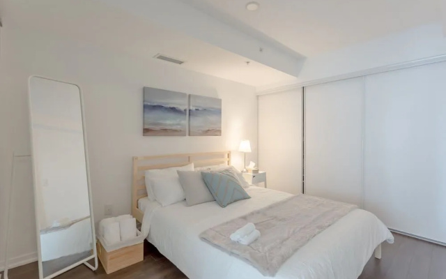 AOC Suites - Luxury Condo - City/CN Tower View