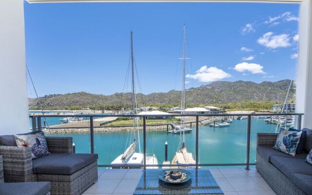 Absolute Waterfront Magnetic Island
