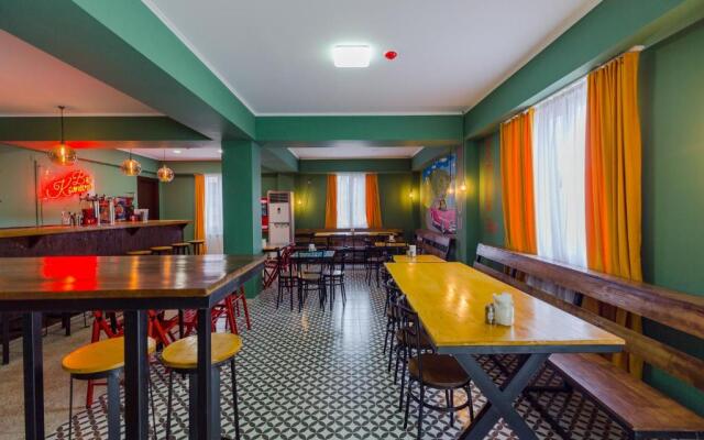 Komuna Hostel & Hotel