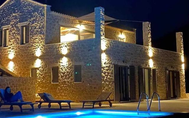 "luxury Villa With Private Pool Kika Residences"