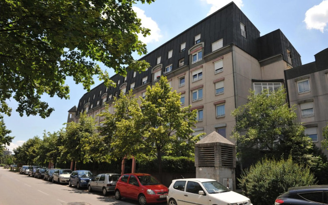 Studio Apartment Bor