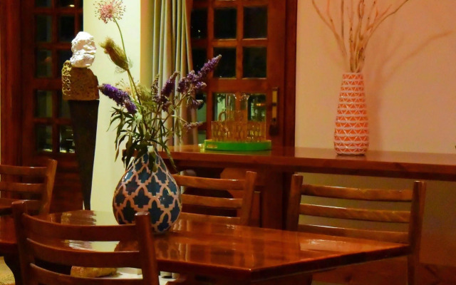 Aris Hotel
