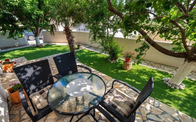 San - Comfortable and Great Location - A3