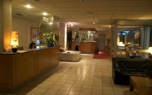 Hotel Milton (ex Gis Hotel)