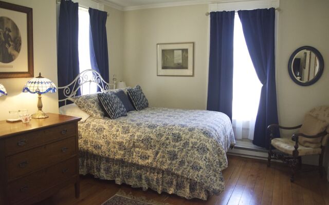 The Pawling House Bed & Breakfast