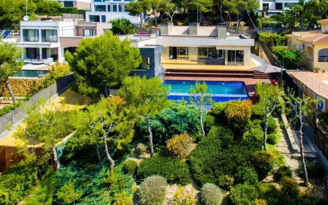 Villa Prestigia With Private Pool And Sea View