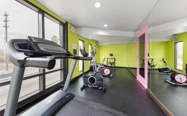 BLVD Hotel and Studios Universal-Hollywood, Ascend Hotel Collection