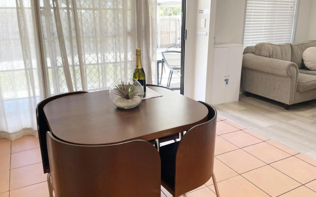 Bribie Beach Bungalow