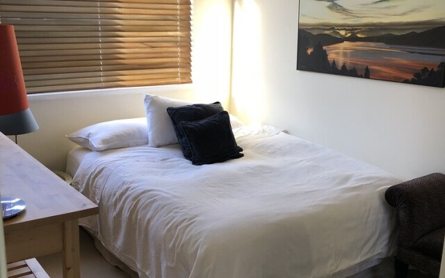 North Sydney Art Bed & Breakfast