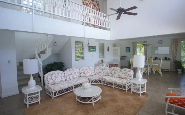 Paradise Burlington Villa