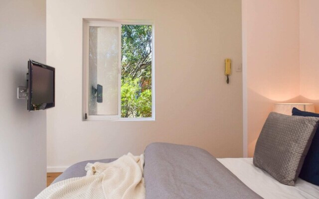 Sun-drenched 1 Bed Studio Apartment In Newtown