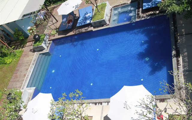 Frangipani Villa Hotel II