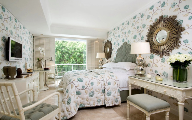 The Twelve Apostles Hotel and Spa