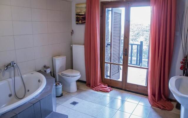 Theasis Guesthouse
