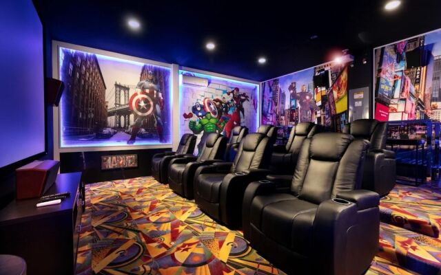 Stunning House With Private Pool