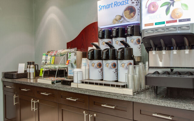 Holiday Inn Express & Suites Ottawa East - Orleans by IHG