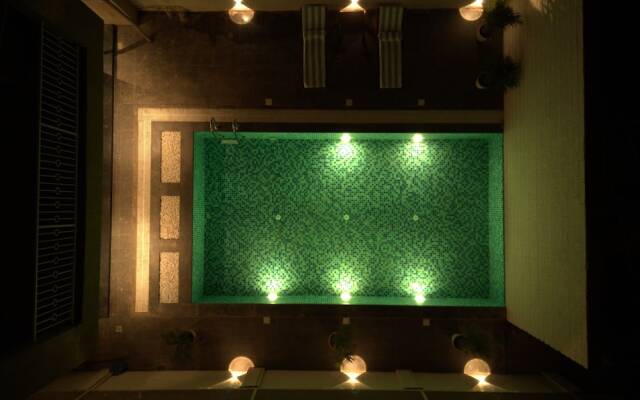 Bedzzz Xclusiv Morjim, Goa By Leisure Hotels