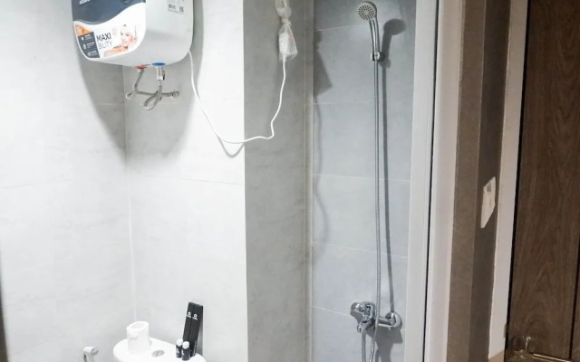 Modern Spacious Studio Room Apartment at Taman Melati