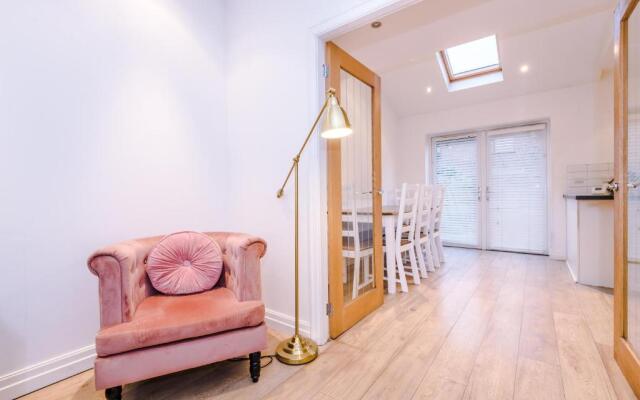 Lovely 3 Bed house - Park Lane