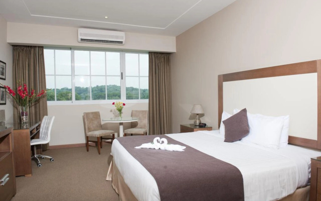 Central Park Hotel Casino & Spa