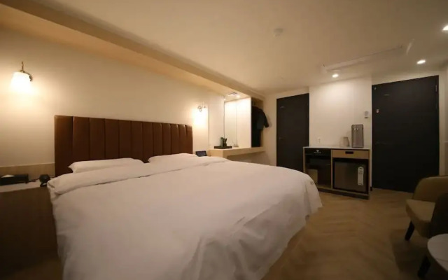 25 Hotel
