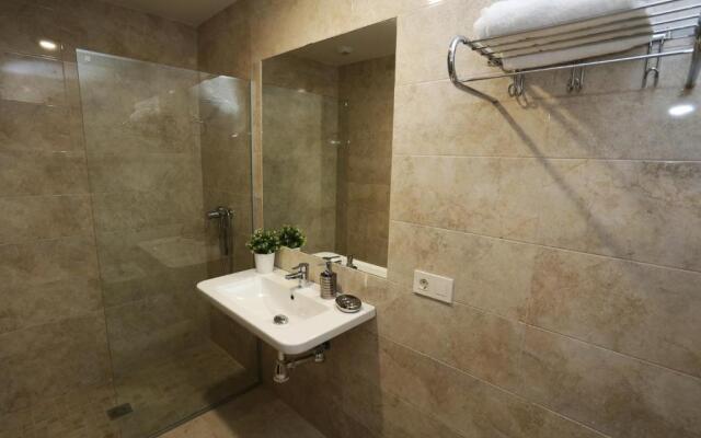 Apartamento Turísticos Puente Romano P3 1-B
