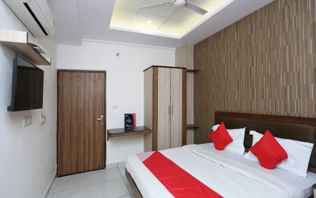 OYO 15382 Hotel Shant Mai
