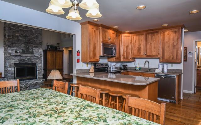 Nature's Retreat 5 Bedroom House